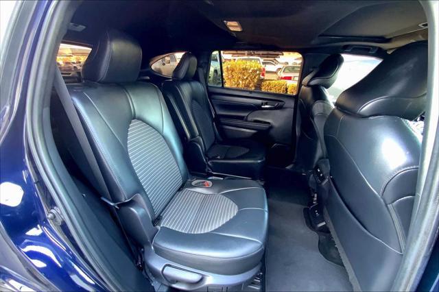 used 2021 Toyota Highlander car, priced at $31,320