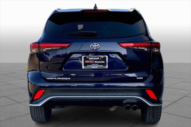 used 2021 Toyota Highlander car, priced at $31,320