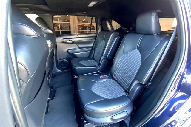 used 2021 Toyota Highlander car, priced at $31,320