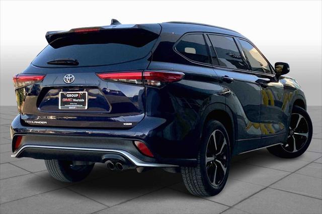 used 2021 Toyota Highlander car, priced at $31,320