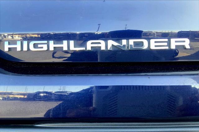 used 2021 Toyota Highlander car, priced at $31,320