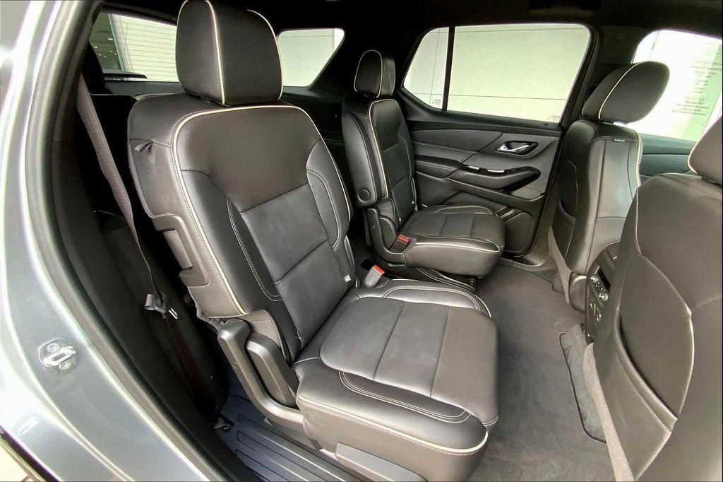 used 2023 Chevrolet Traverse car, priced at $40,982
