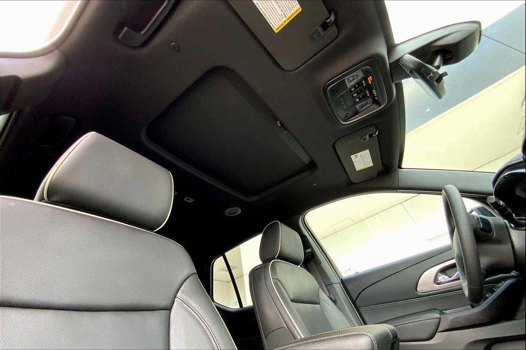 used 2023 Chevrolet Traverse car, priced at $40,982