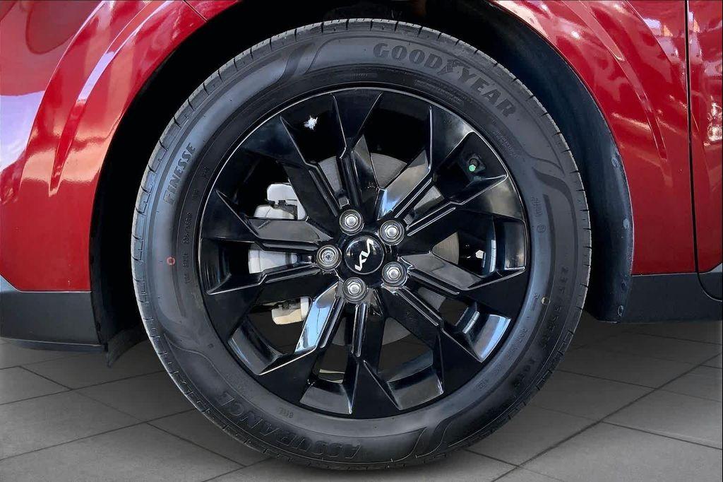 used 2022 Kia Carnival car, priced at $32,592