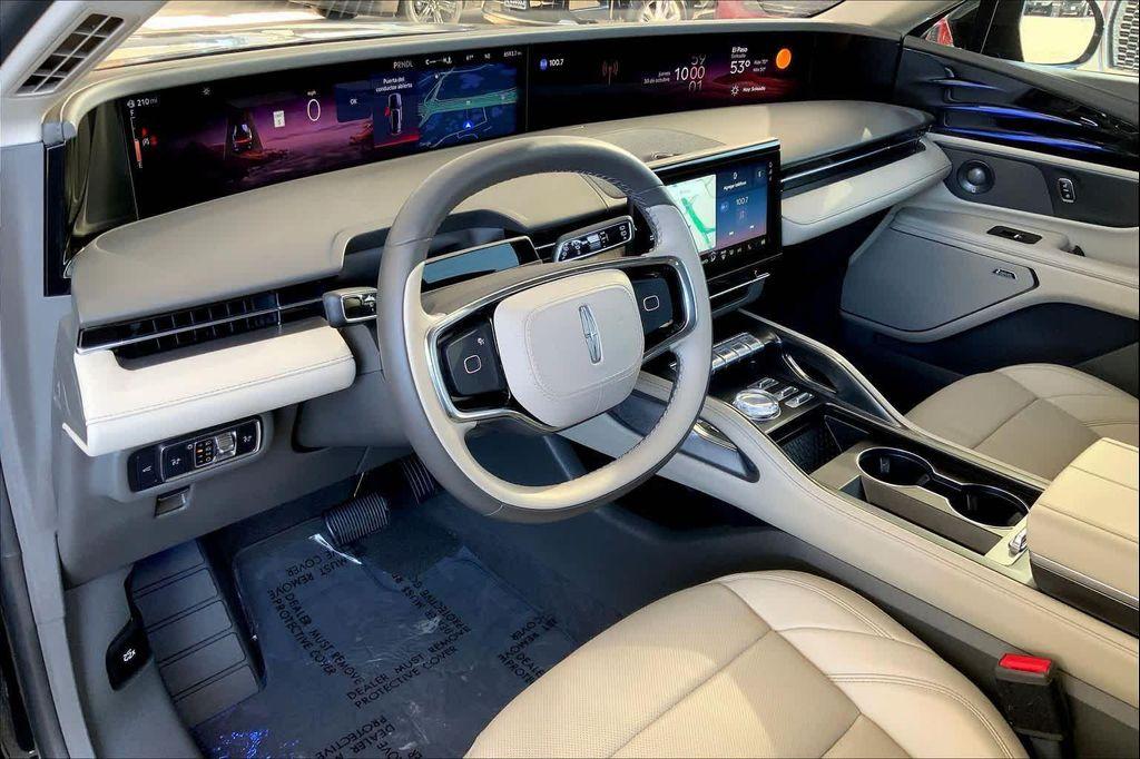 used 2025 Lincoln Nautilus car, priced at $48,713