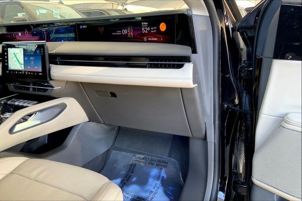 used 2025 Lincoln Nautilus car, priced at $48,713