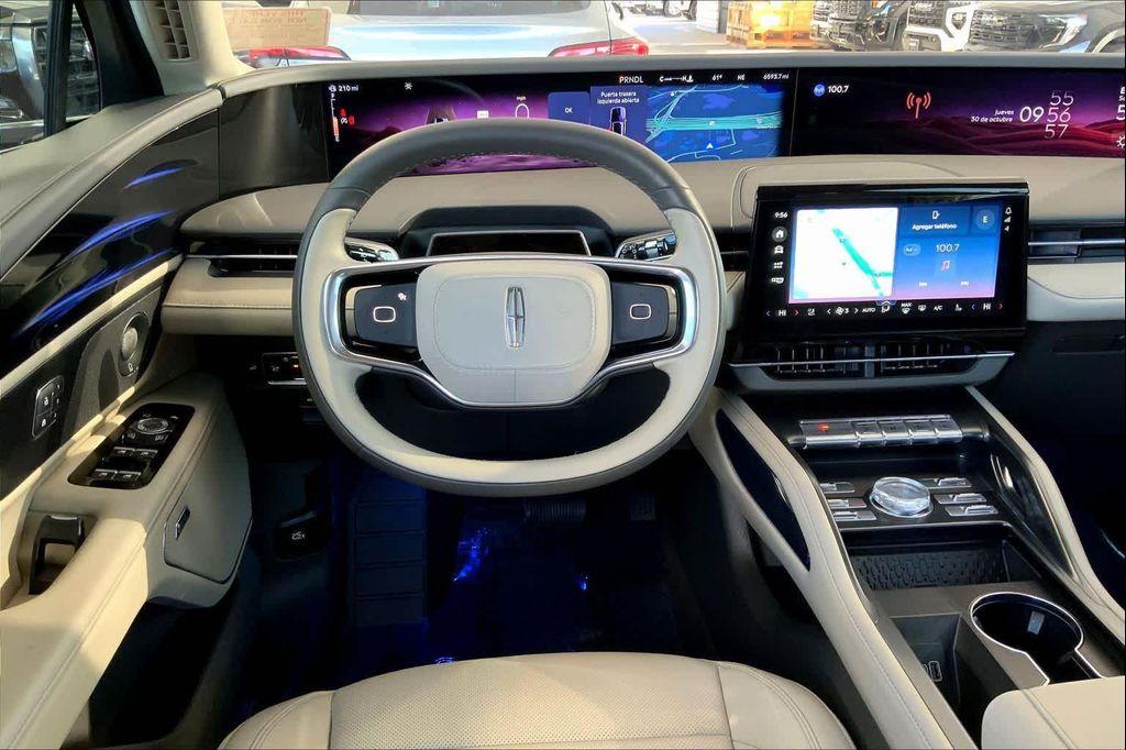 used 2025 Lincoln Nautilus car, priced at $48,713