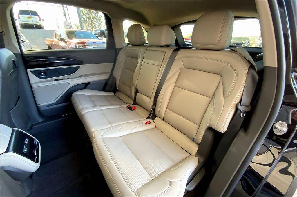 used 2025 Lincoln Nautilus car, priced at $48,713