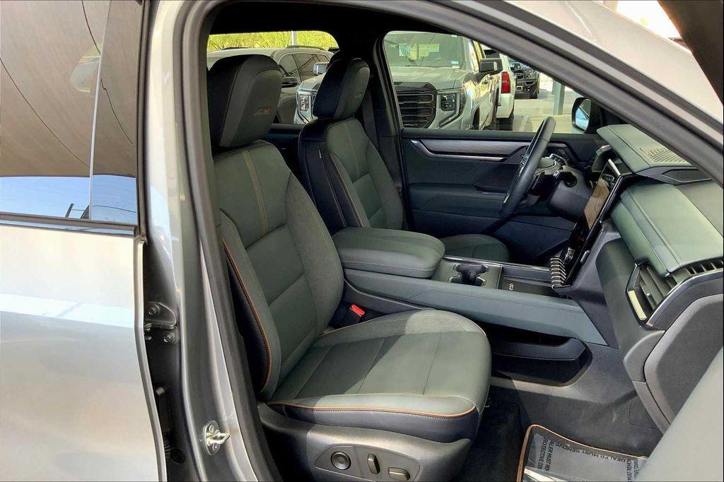 used 2025 GMC Acadia car, priced at $51,982
