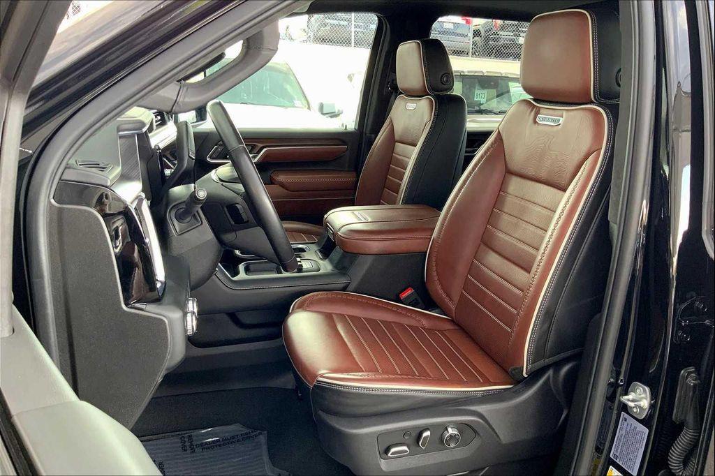 used 2025 GMC Sierra 2500 car, priced at $77,592