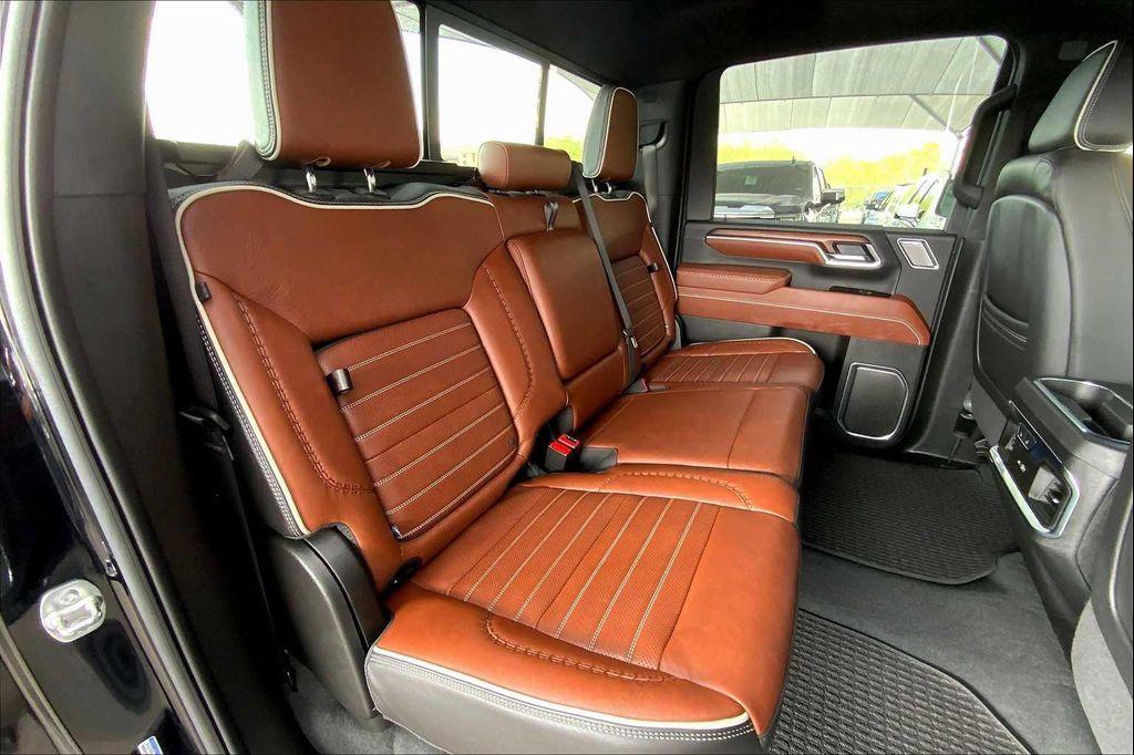 used 2025 GMC Sierra 2500 car, priced at $77,592