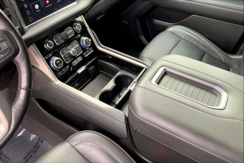 used 2022 GMC Yukon XL car, priced at $58,047