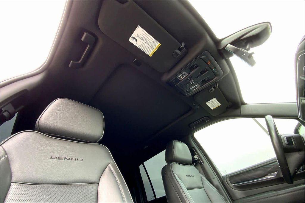 used 2022 GMC Yukon XL car, priced at $58,047