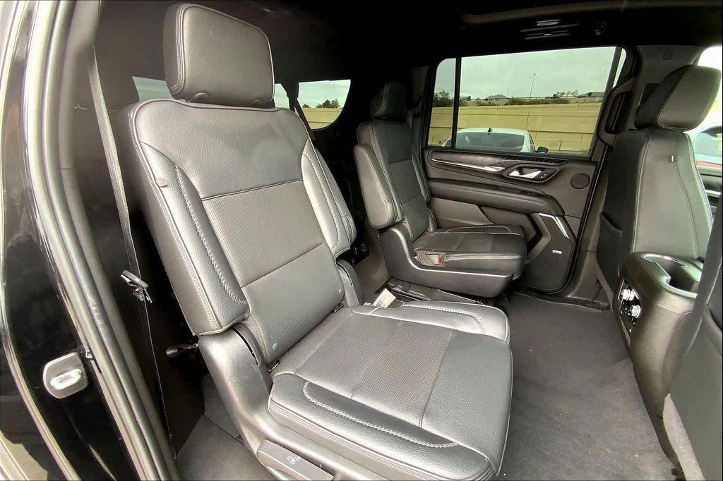 used 2022 GMC Yukon XL car, priced at $58,047