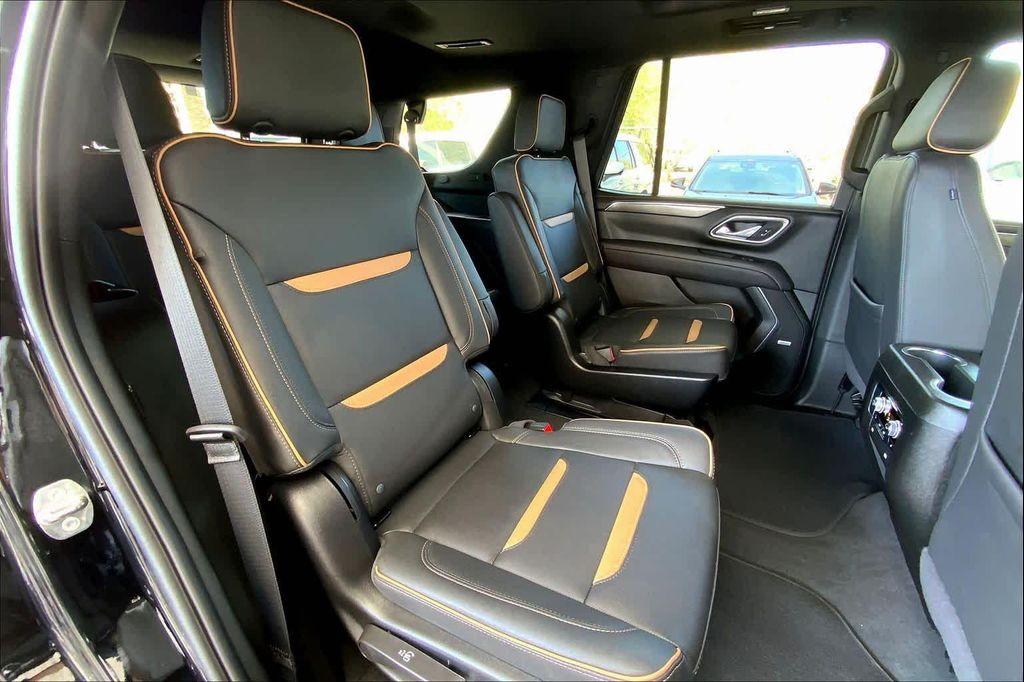 used 2024 GMC Yukon car, priced at $69,592