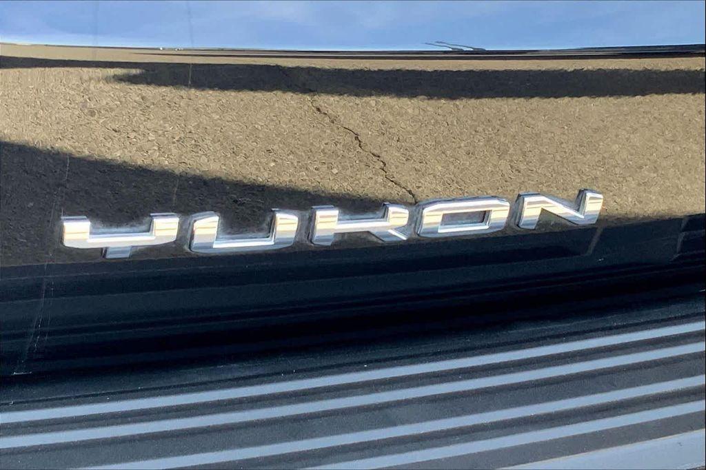 used 2024 GMC Yukon car, priced at $69,592