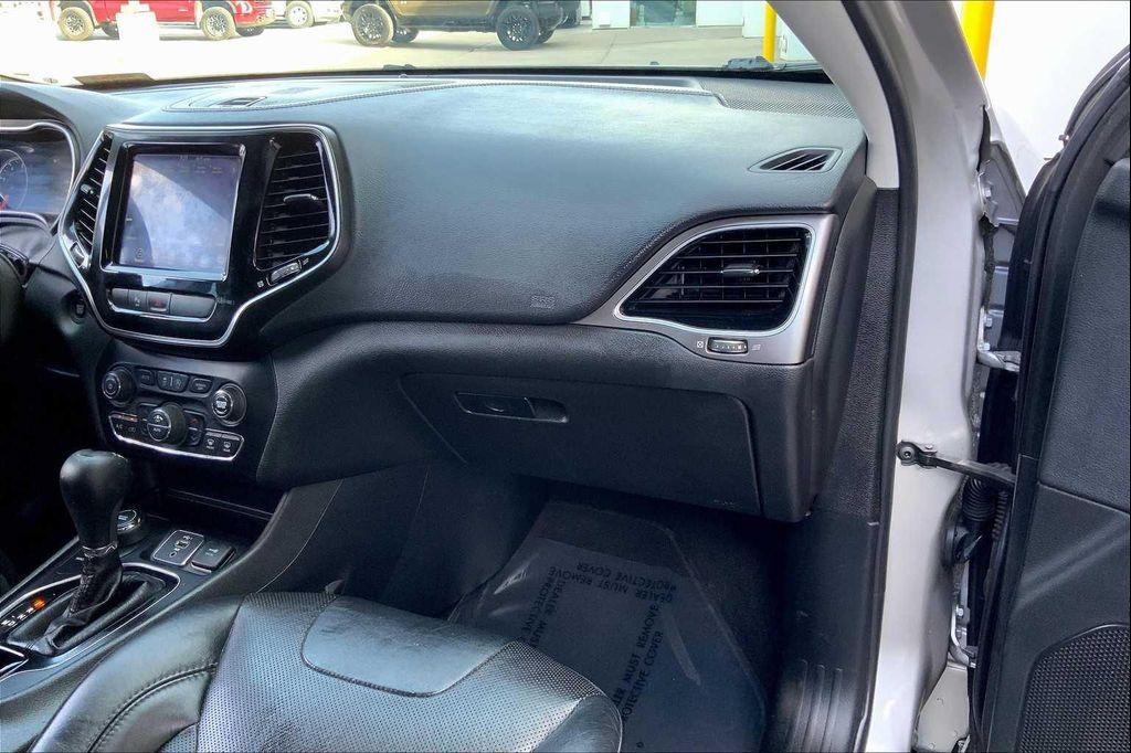 used 2019 Jeep Cherokee car, priced at $11,982