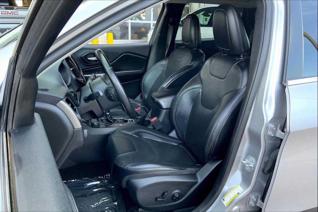 used 2019 Jeep Cherokee car, priced at $11,982