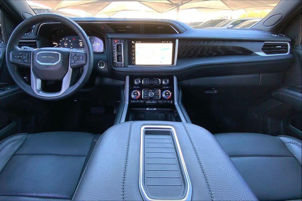 used 2024 GMC Yukon car, priced at $75,982