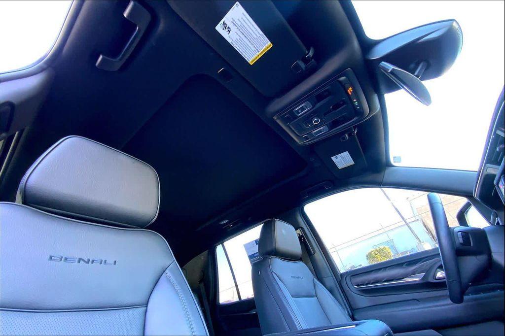 used 2024 GMC Yukon car, priced at $75,982