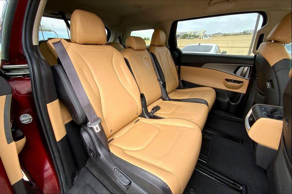 used 2022 Kia Carnival car, priced at $24,245