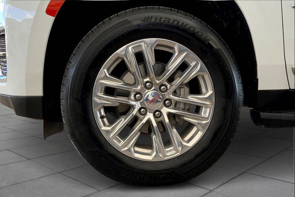 used 2023 GMC Yukon car, priced at $49,592
