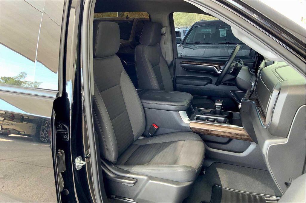 used 2023 GMC Sierra 1500 car, priced at $43,889