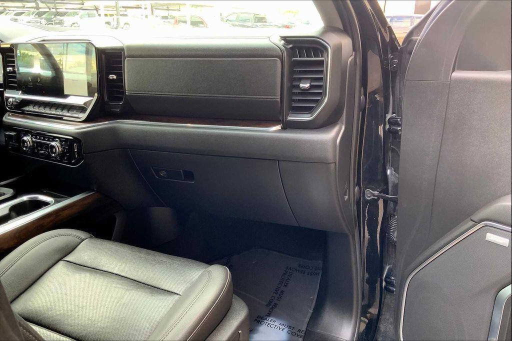 used 2022 GMC Sierra 1500 car, priced at $43,592