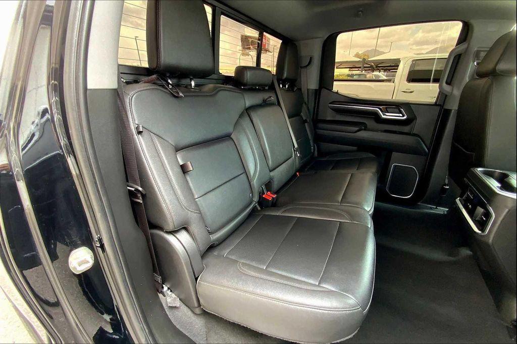 used 2022 GMC Sierra 1500 car, priced at $43,592