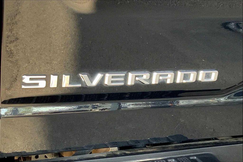 used 2022 Chevrolet Silverado 2500 car, priced at $45,982
