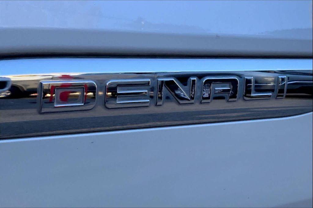 used 2019 GMC Acadia car, priced at $25,992