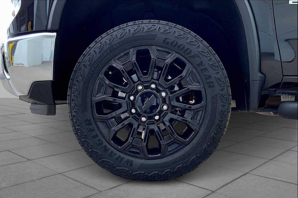 used 2024 Chevrolet Silverado 2500 car, priced at $64,010