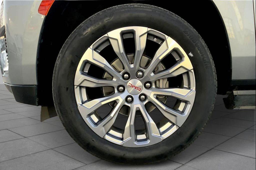 used 2024 GMC Yukon car, priced at $68,385
