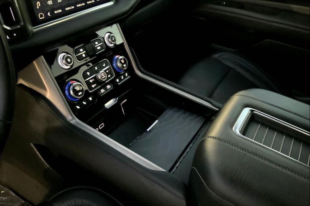 used 2024 GMC Yukon car, priced at $68,385