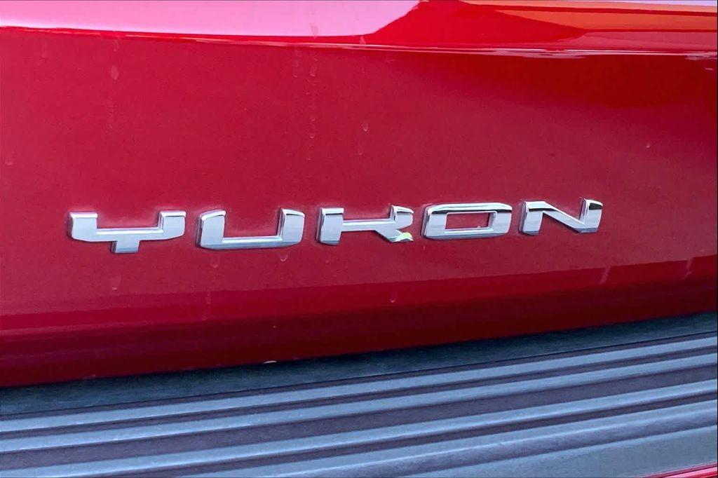used 2025 GMC Yukon car, priced at $81,982