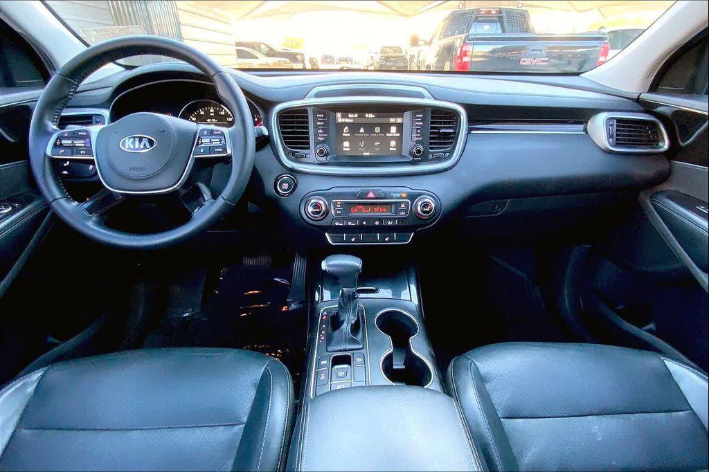 used 2020 Kia Sorento car, priced at $17,982