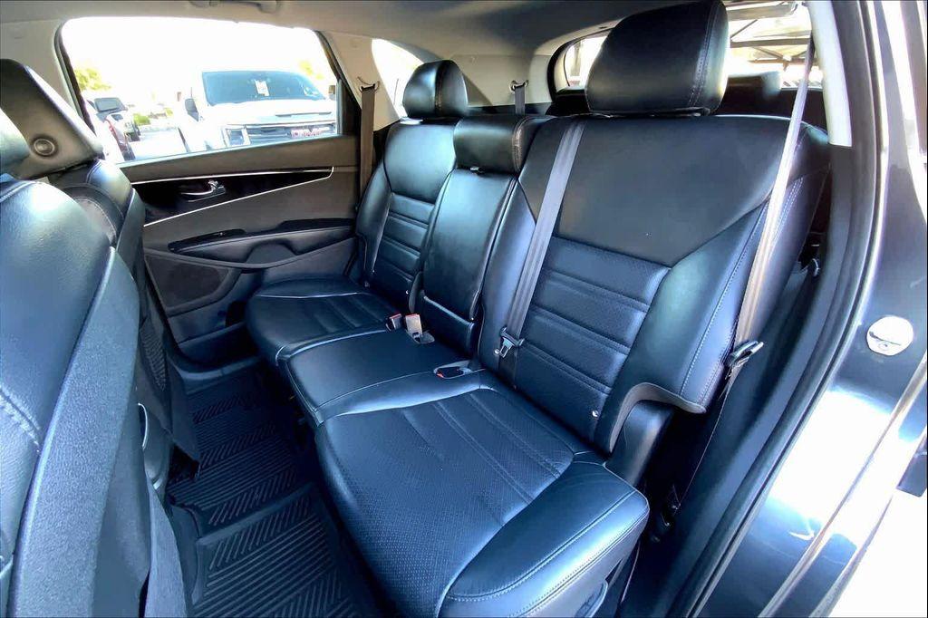 used 2020 Kia Sorento car, priced at $17,982