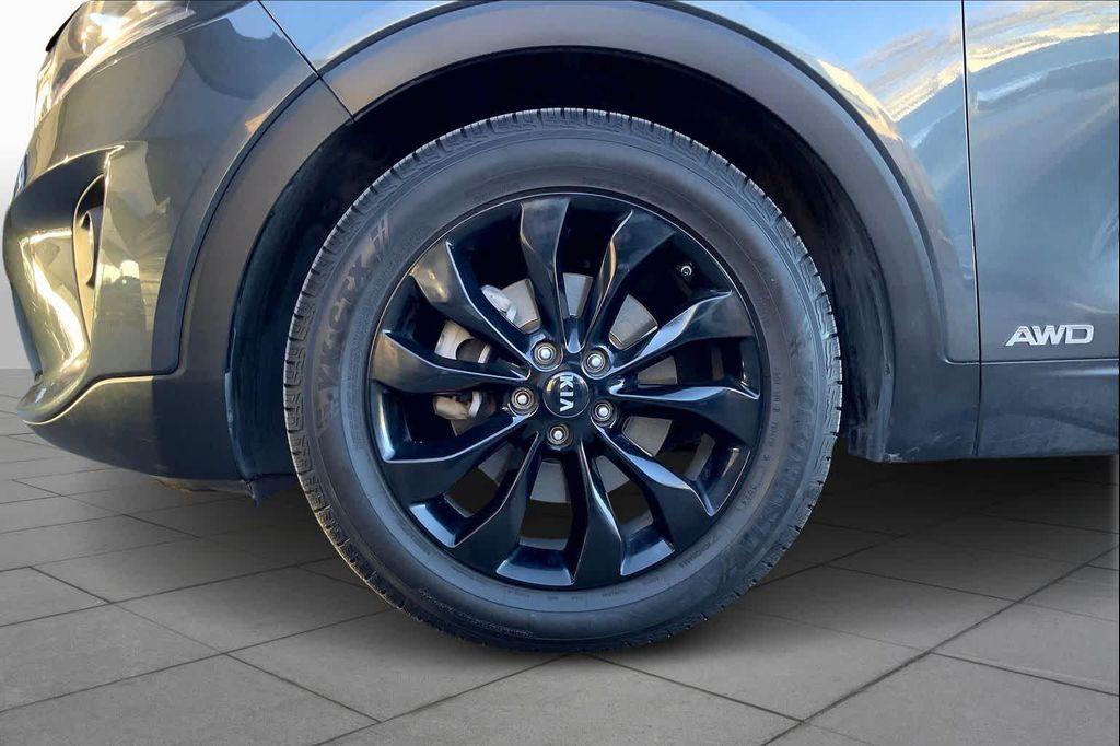 used 2020 Kia Sorento car, priced at $17,982