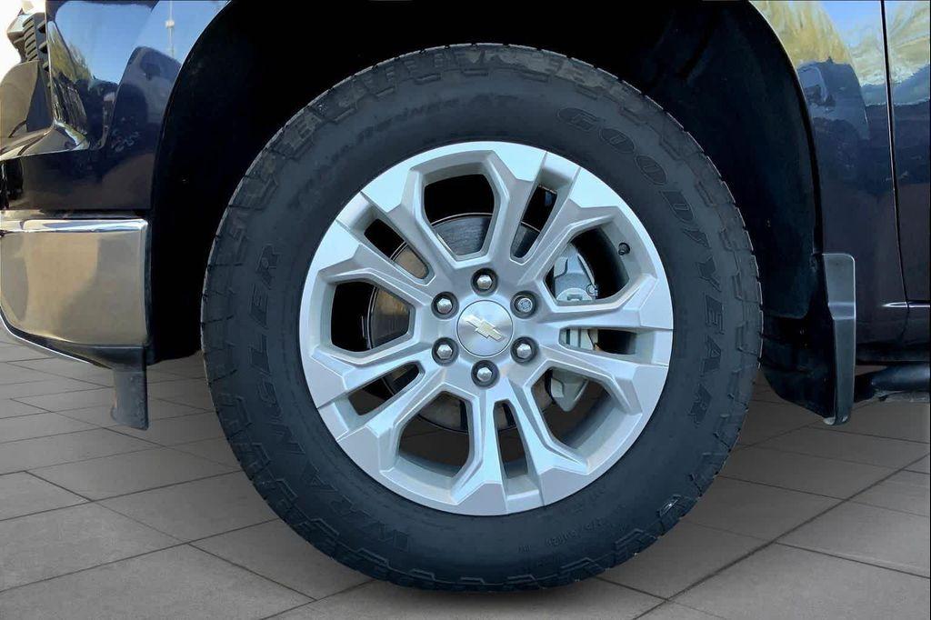 used 2022 Chevrolet Silverado 1500 car, priced at $46,917