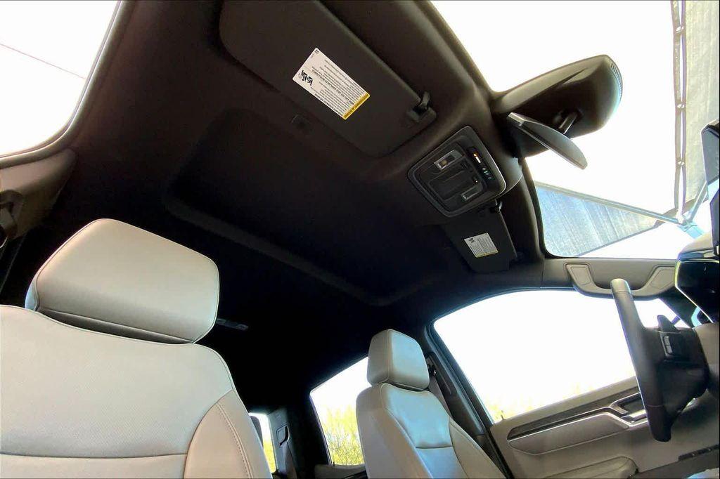 used 2022 Chevrolet Silverado 1500 car, priced at $46,917