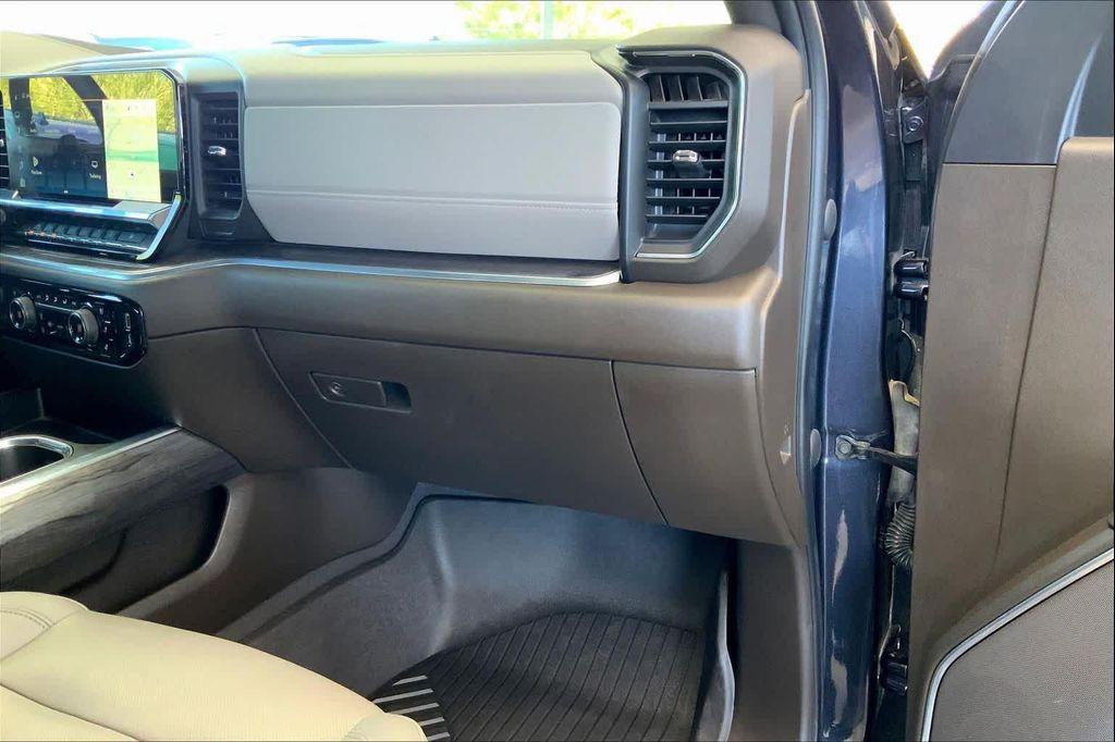 used 2022 Chevrolet Silverado 1500 car, priced at $46,917