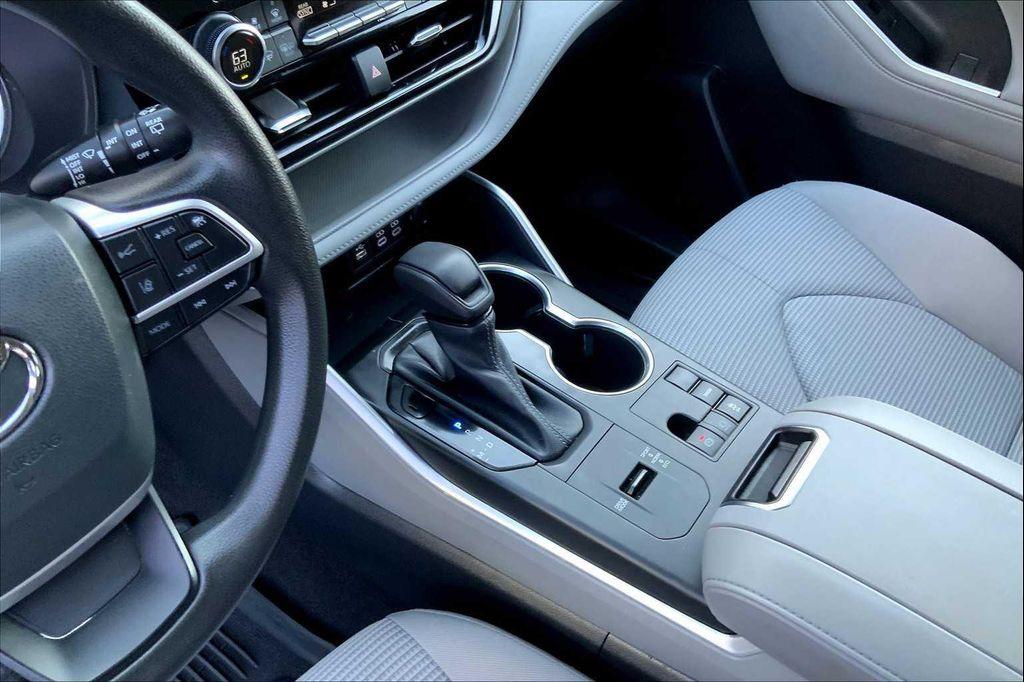 used 2023 Toyota Highlander car, priced at $34,982