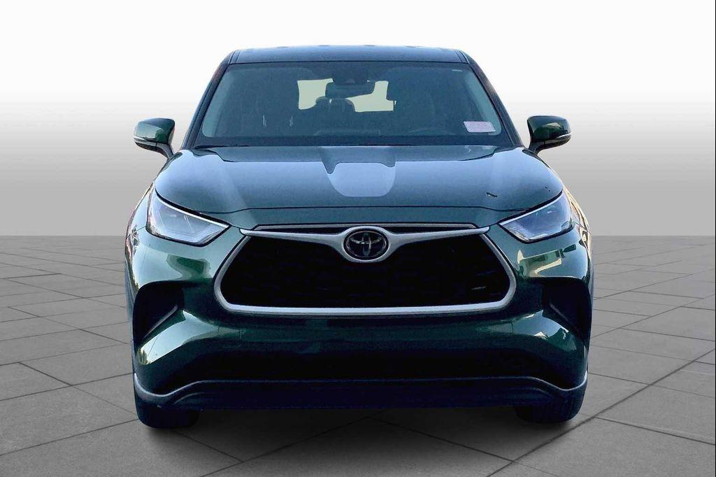 used 2023 Toyota Highlander car, priced at $34,982