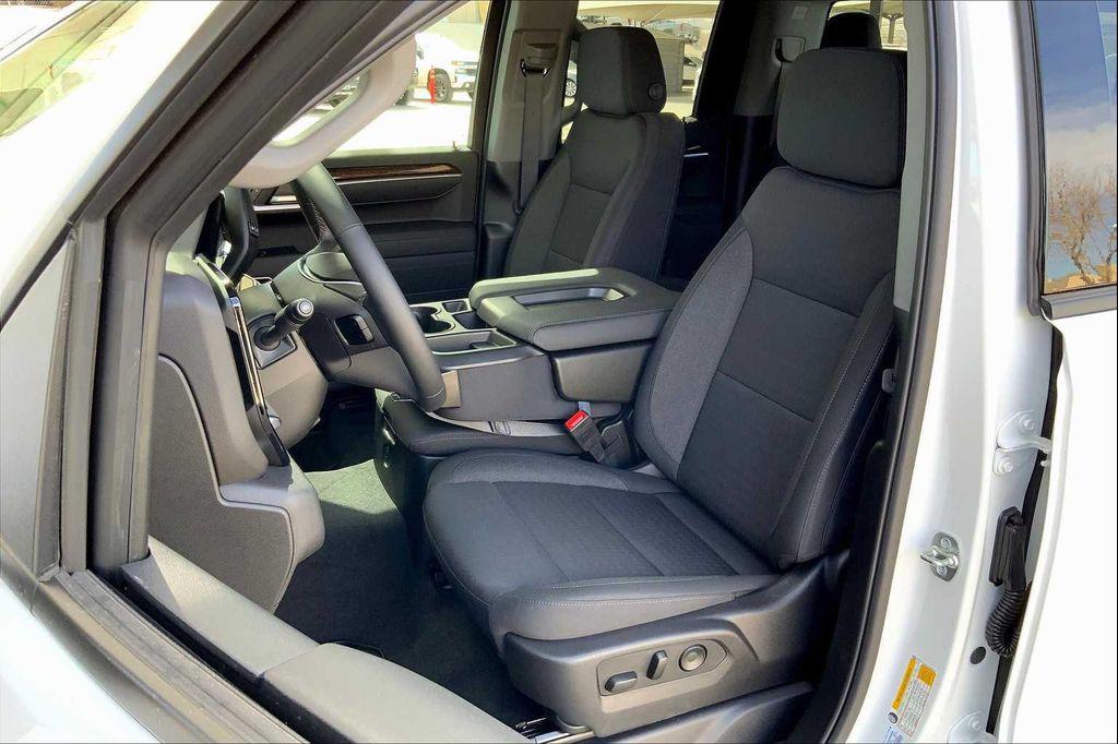 new 2025 GMC Sierra 1500 car, priced at $54,090