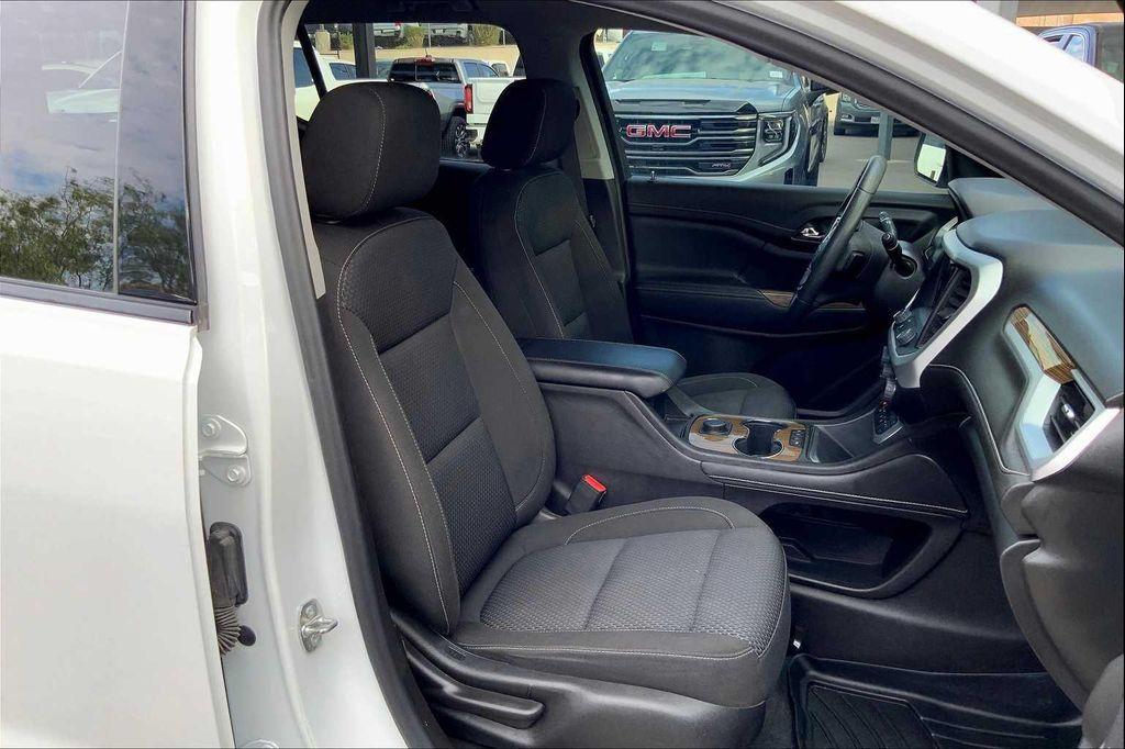 used 2022 GMC Acadia car, priced at $25,592