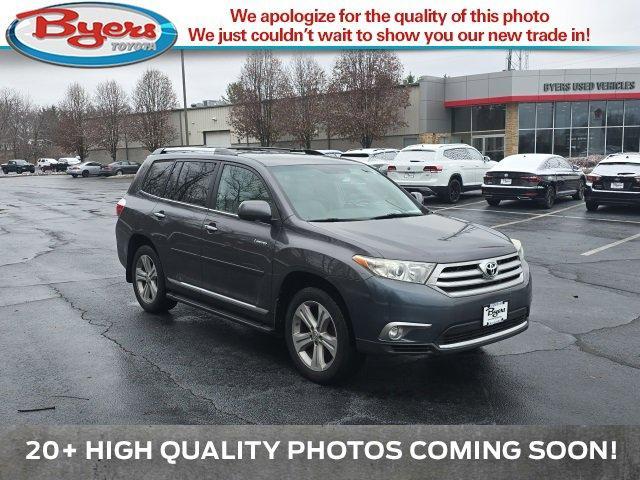 used 2013 Toyota Highlander car, priced at $15,900