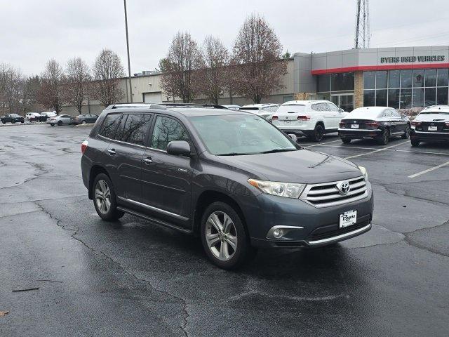 used 2013 Toyota Highlander car, priced at $15,900