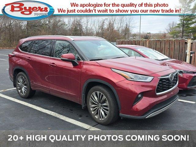 used 2021 Toyota Highlander car, priced at $36,500