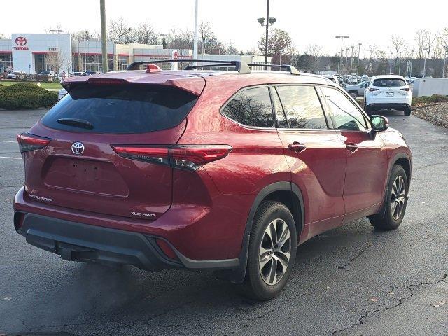 used 2022 Toyota Highlander car, priced at $33,500