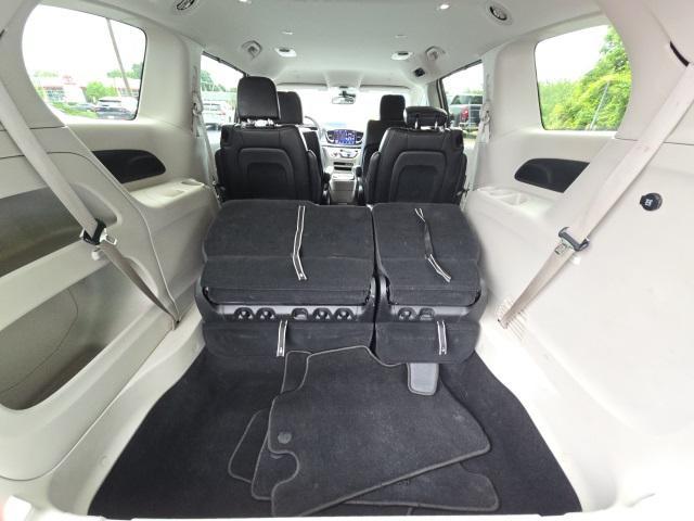 used 2023 Chrysler Pacifica car, priced at $21,900